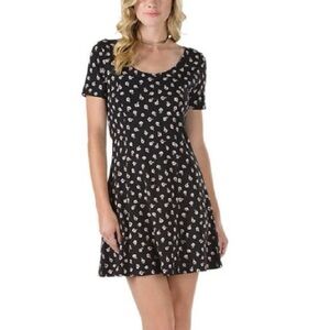 vans • floral boundary dress fit and flare skater dress small black mini